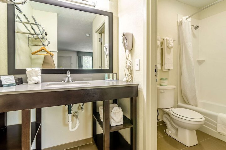 Quality Inn & Suites Creedmoor - Butner