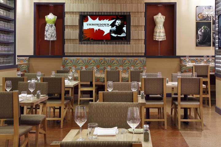 Dining 123 of 131