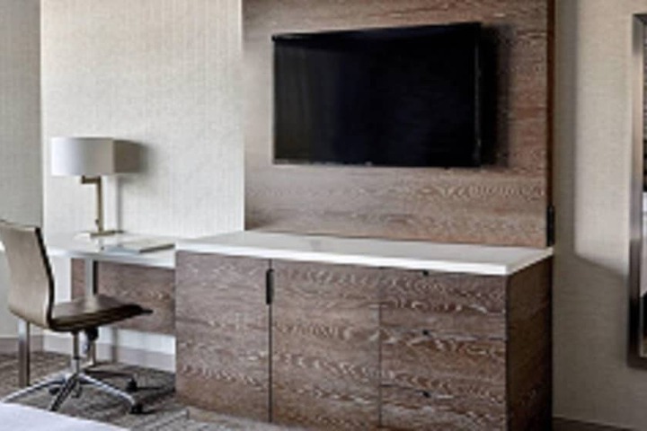 Room 21 of 43