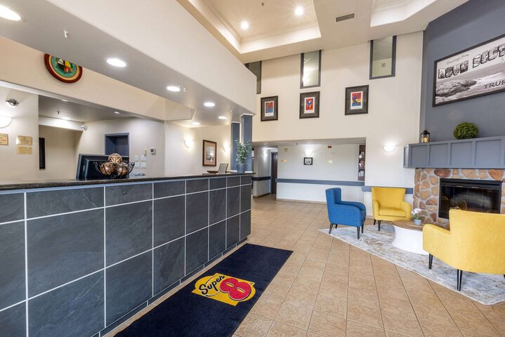 Super 8 by Wyndham Truro NS