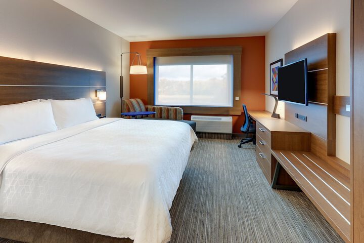 Room 40 of 80