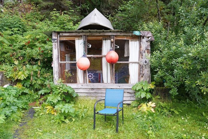 Nauti Otter Inn and Yurt Village