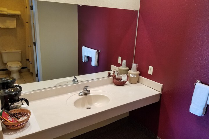 Room 11 of 30