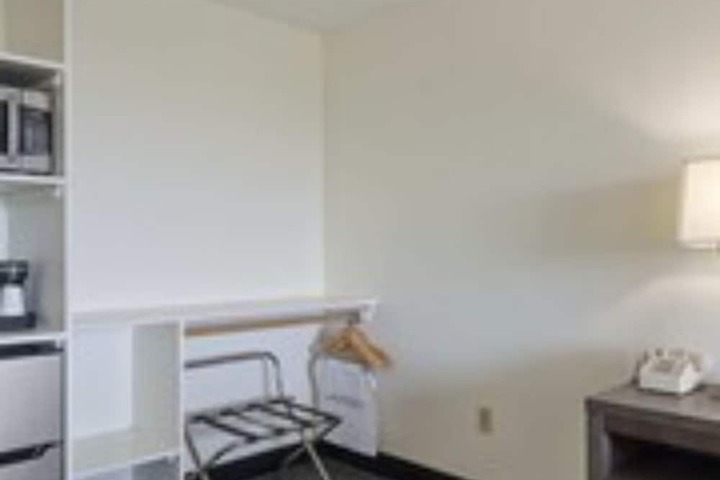 Room 9 of 41