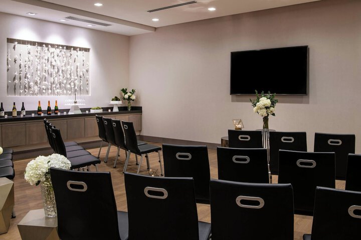 AC Hotel by Marriott Seattle Bellevue / Downtown
