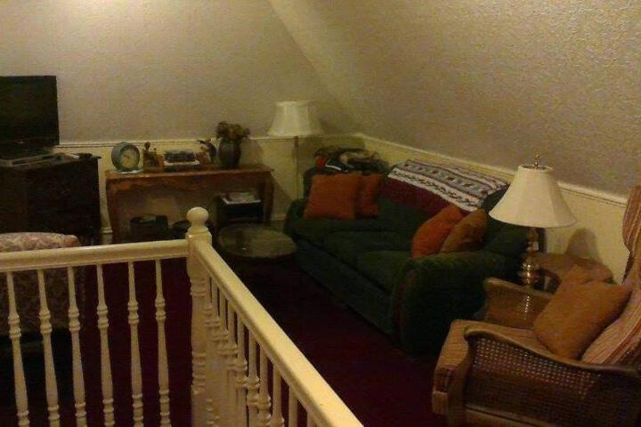 The Mays Place Bed and Breakfast