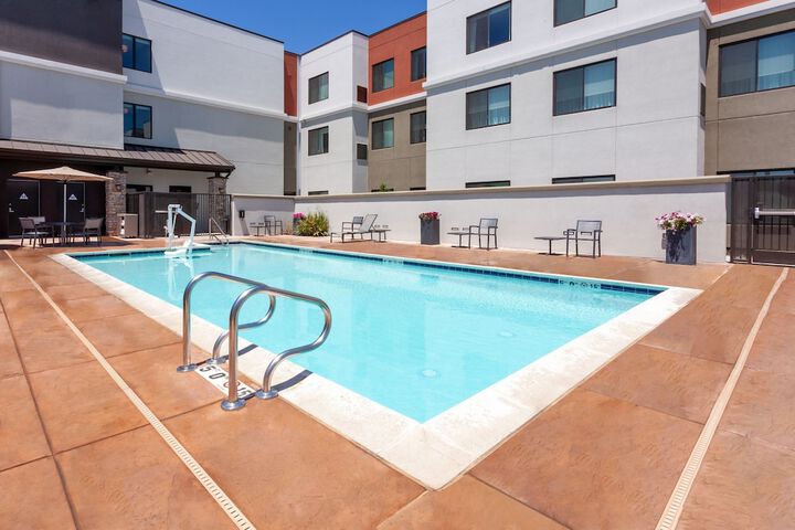 Pool 2 of 73