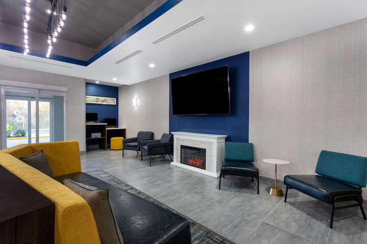 Hotel Interior 15 of 60