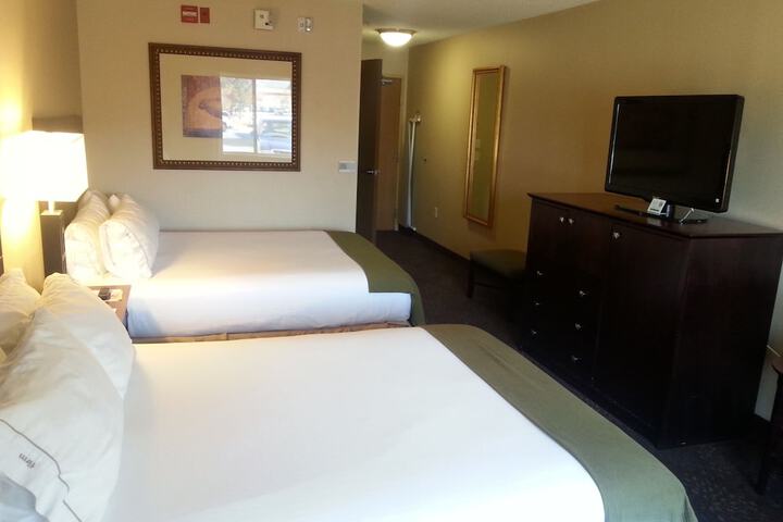 Room 17 of 27