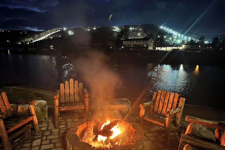 LakeFront Lodge