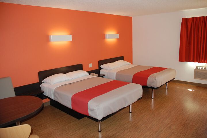 Room 34 of 38
