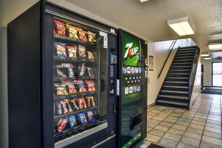 Motel 6 Saint Joseph MO