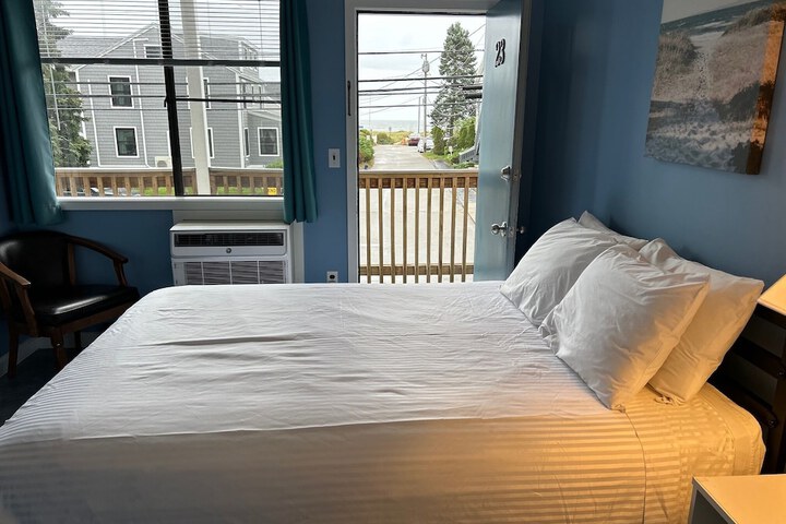 Room 30 of 59