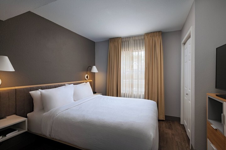 Room 26 of 30