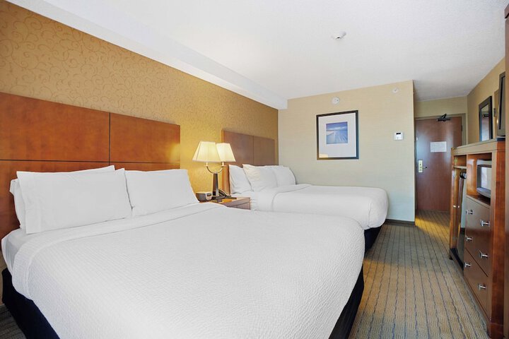 Sandman Hotel & Suites London Downtown