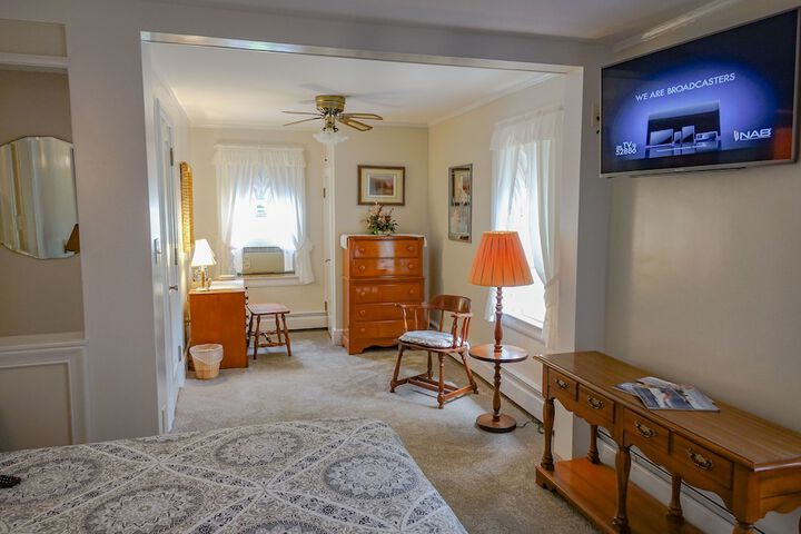Room 42 of 79