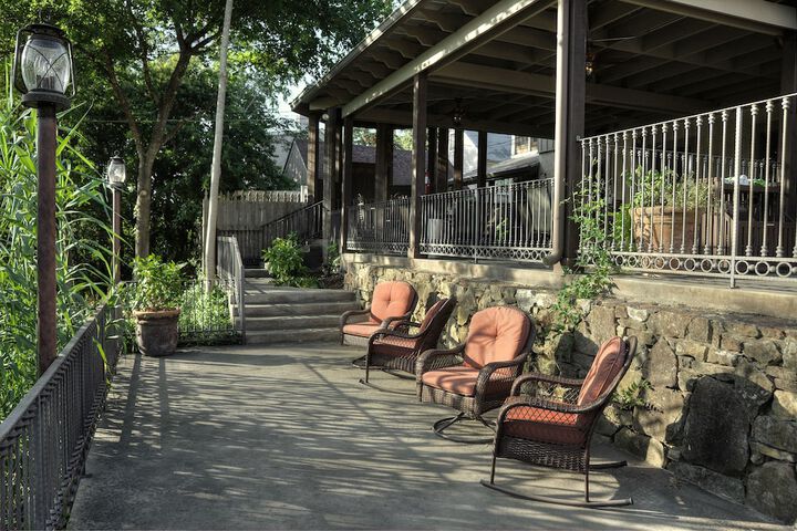 The Winchester Lodge