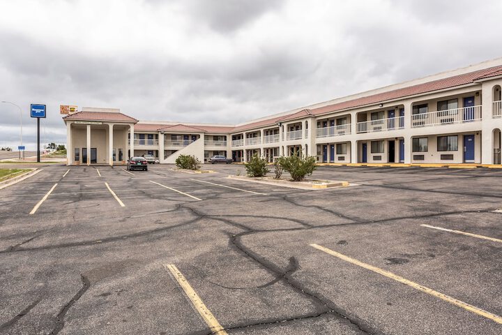 Hotel 6 of 35