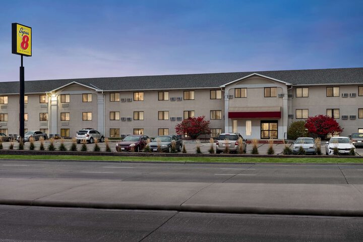 Hotel 4 of 35
