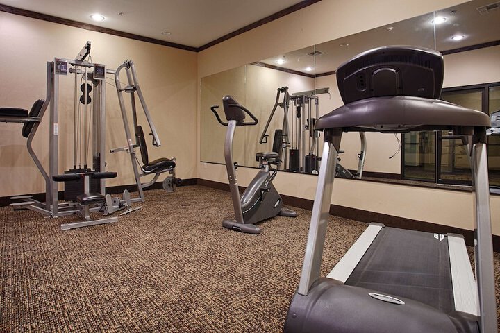 Best Western Plus Emory at Lake Fork Inn & Suites