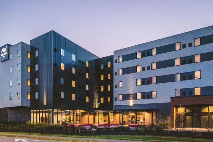 Hotel 3 of 48
