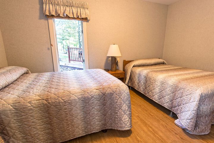 Room 42 of 115