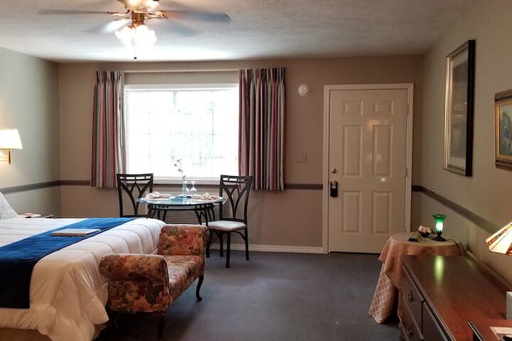 Room 19 of 125