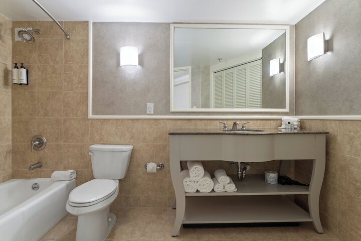 Crowne Plaza Executive Center Baton Rouge by IHG