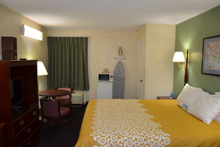Room 76 of 118
