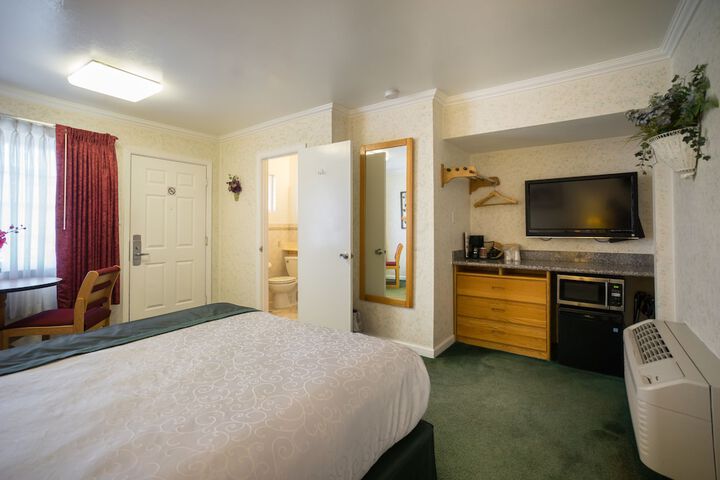 Room 15 of 38