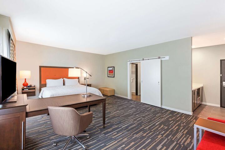 Room 34 of 85