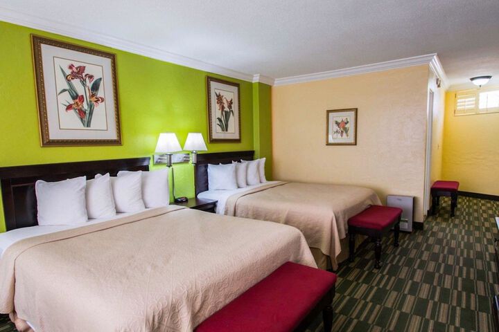 Room 21 of 29
