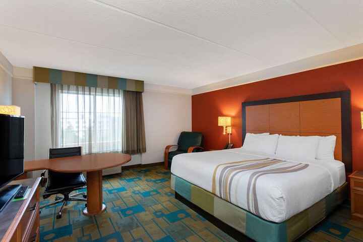 Room 40 of 48
