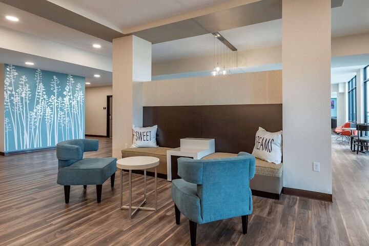 Hotel Interior 11 of 33