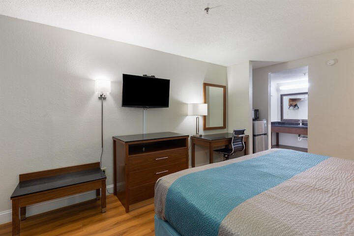 Room 16 of 29