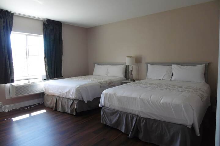 Room 29 of 85