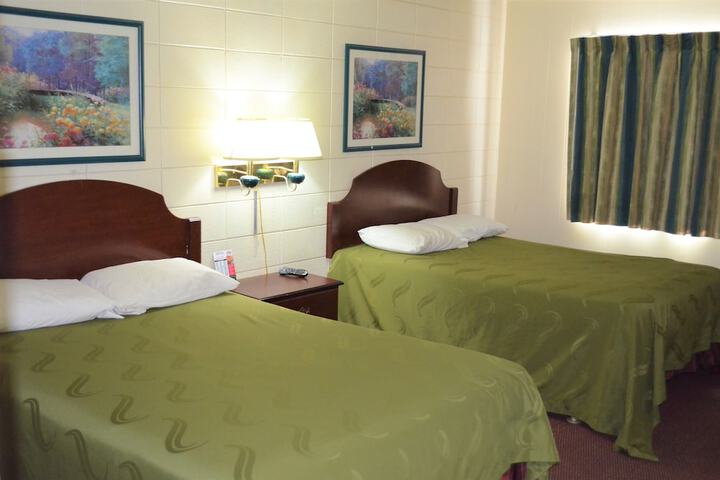 Room 13 of 37