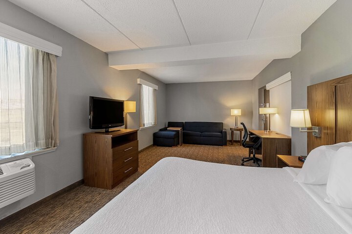 Room 14 of 40