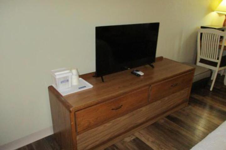 Smart Choice Inn and Suites