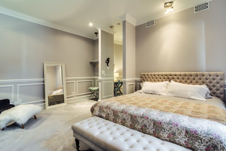 Room 32 of 54