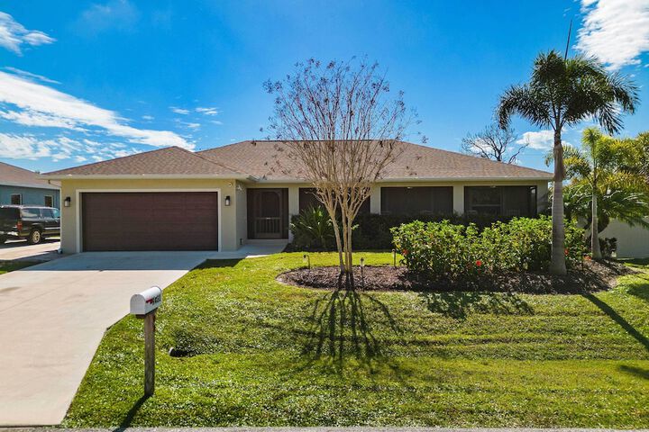Englewood Vacation Rental w / Private Heated Pool!