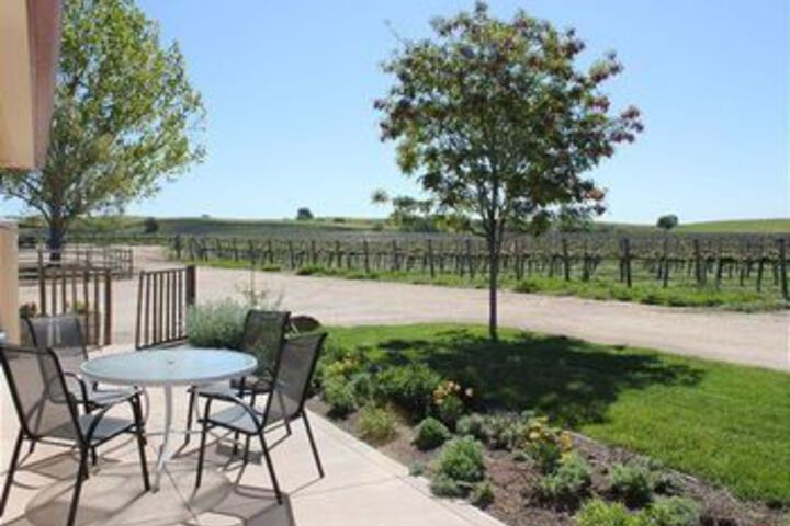 Vina Robles Guest 4 Br Home by RedAwning