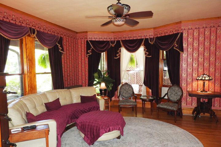Champaign Garden Inn