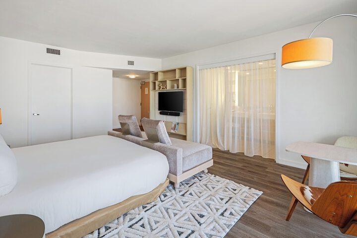 Room 46 of 112