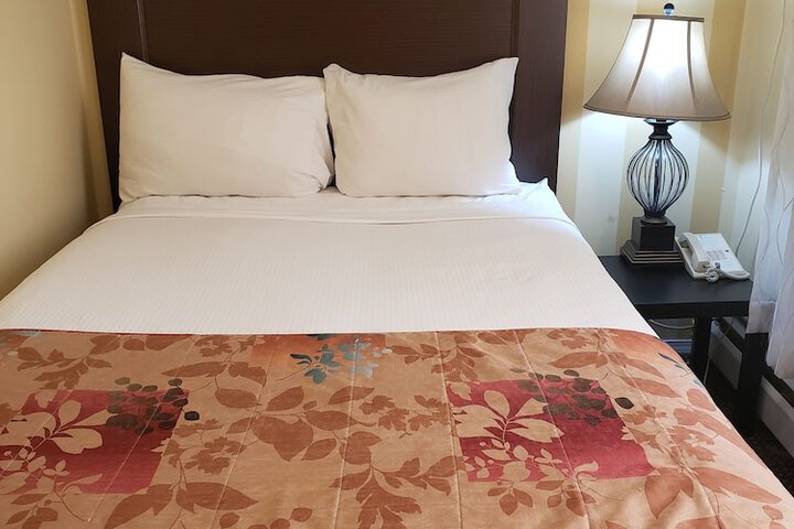 Room 25 of 53