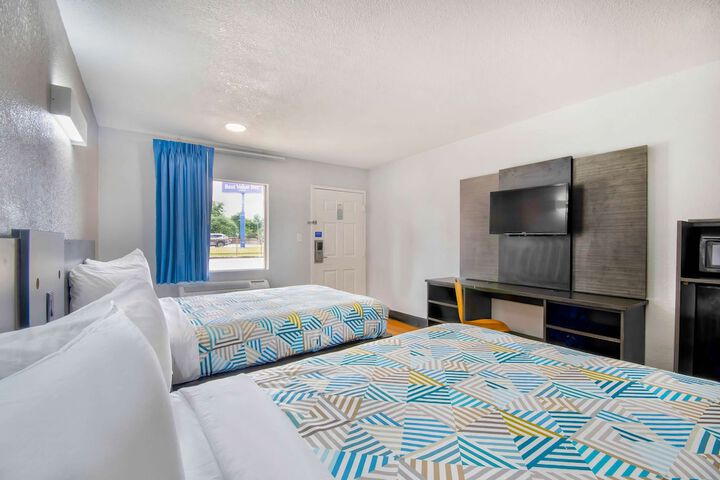 Room 9 of 26