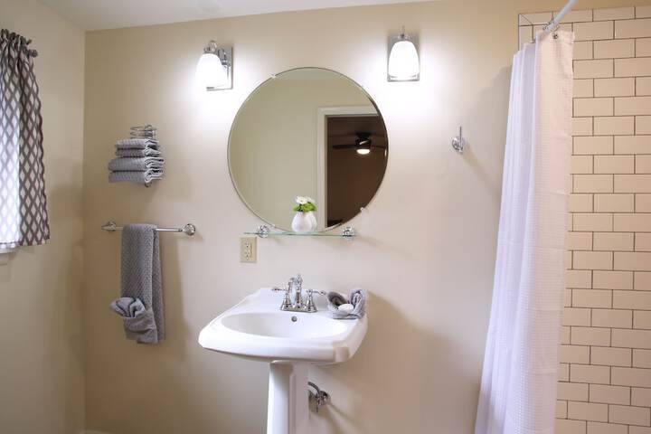 Room 11 of 21