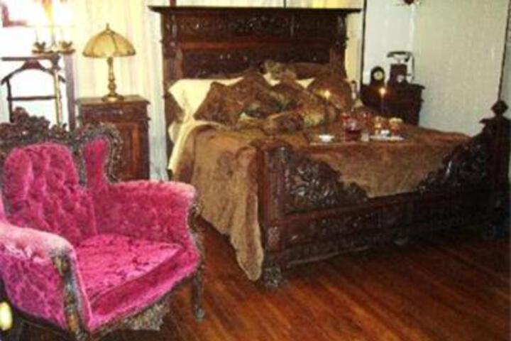 Allas Historical B & B