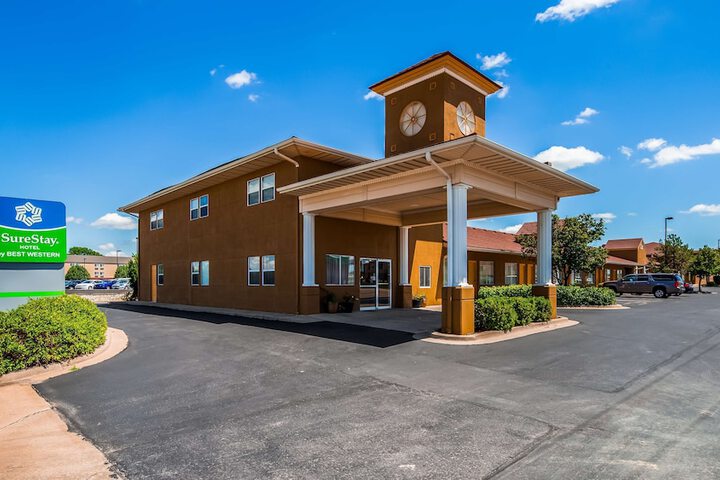 Hotel 3 of 28