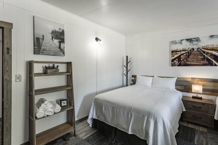 Room 17 of 35